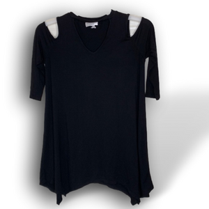 Audge Podge women’s open shoulder top size small